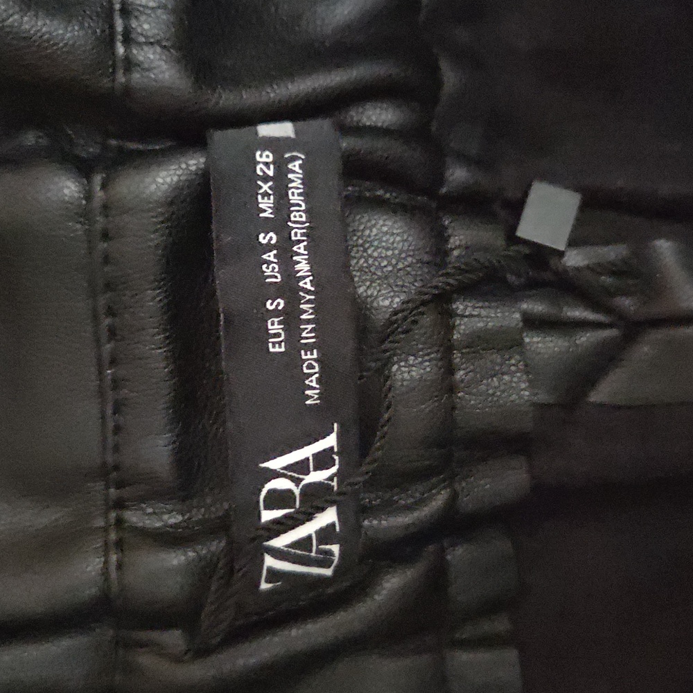 zara | faux leather high waisted skirt - Picture 2 of 4